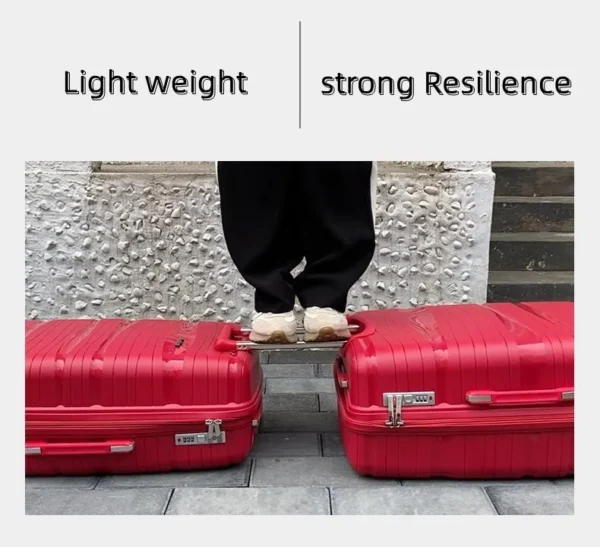 Waterproof and Pressure Resistant Business Casual Suitcase